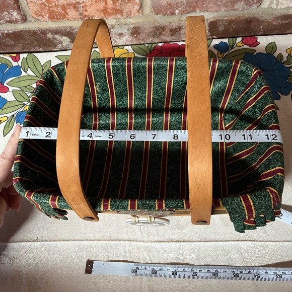 Longaberger 1996 Holiday Cheer Basket - Picture 3 of 10